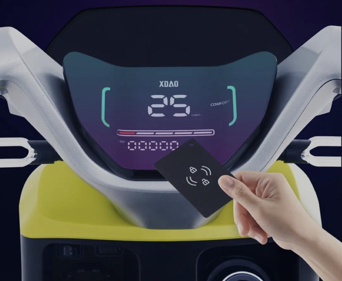 实测小刀朋克电动车性能,小刀自平衡电动车试驾