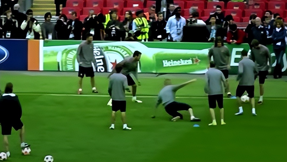 国足蛀虫李铁：罪行不止敛财上亿，戴罪立功曝光足坛背后*b大**oss