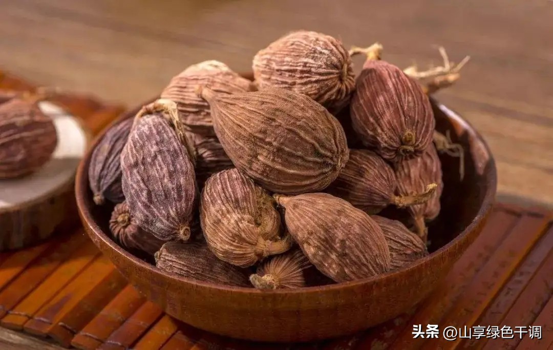 草果和香果的区别在哪里,香果跟草果有什么区别