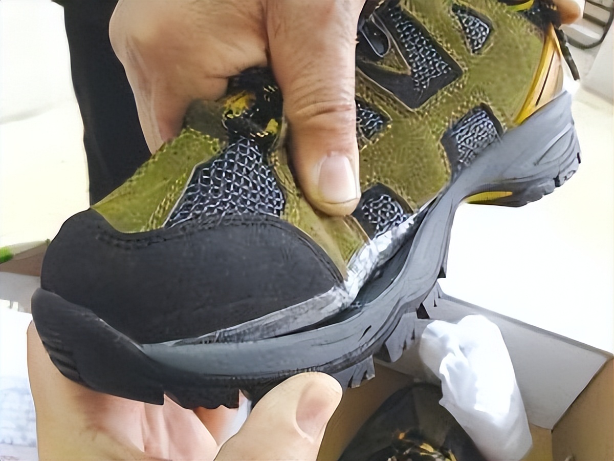 鞋子开胶了怎么办有什么方法,鞋子开胶了怎么自己修好