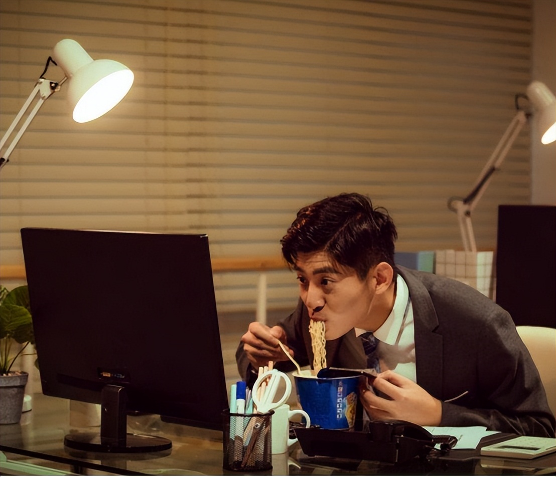 嘴里长溃疡的偏方,睡觉起来嘴里的溃疡越来越痛