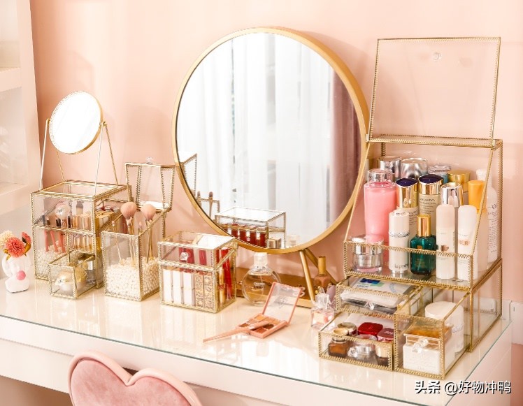 情人节给女朋友送什么礼物又不贵,情人节礼物给女朋友送什么比较好