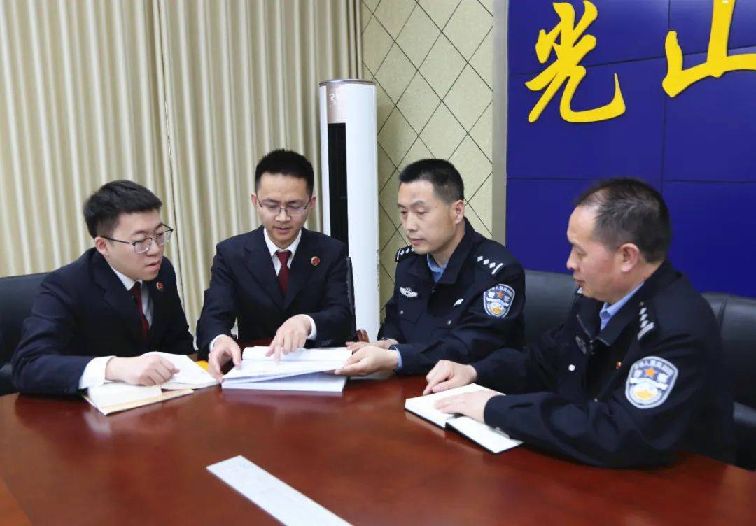 这款App背后藏着一个“隐形*场赌**”|今晚九点半