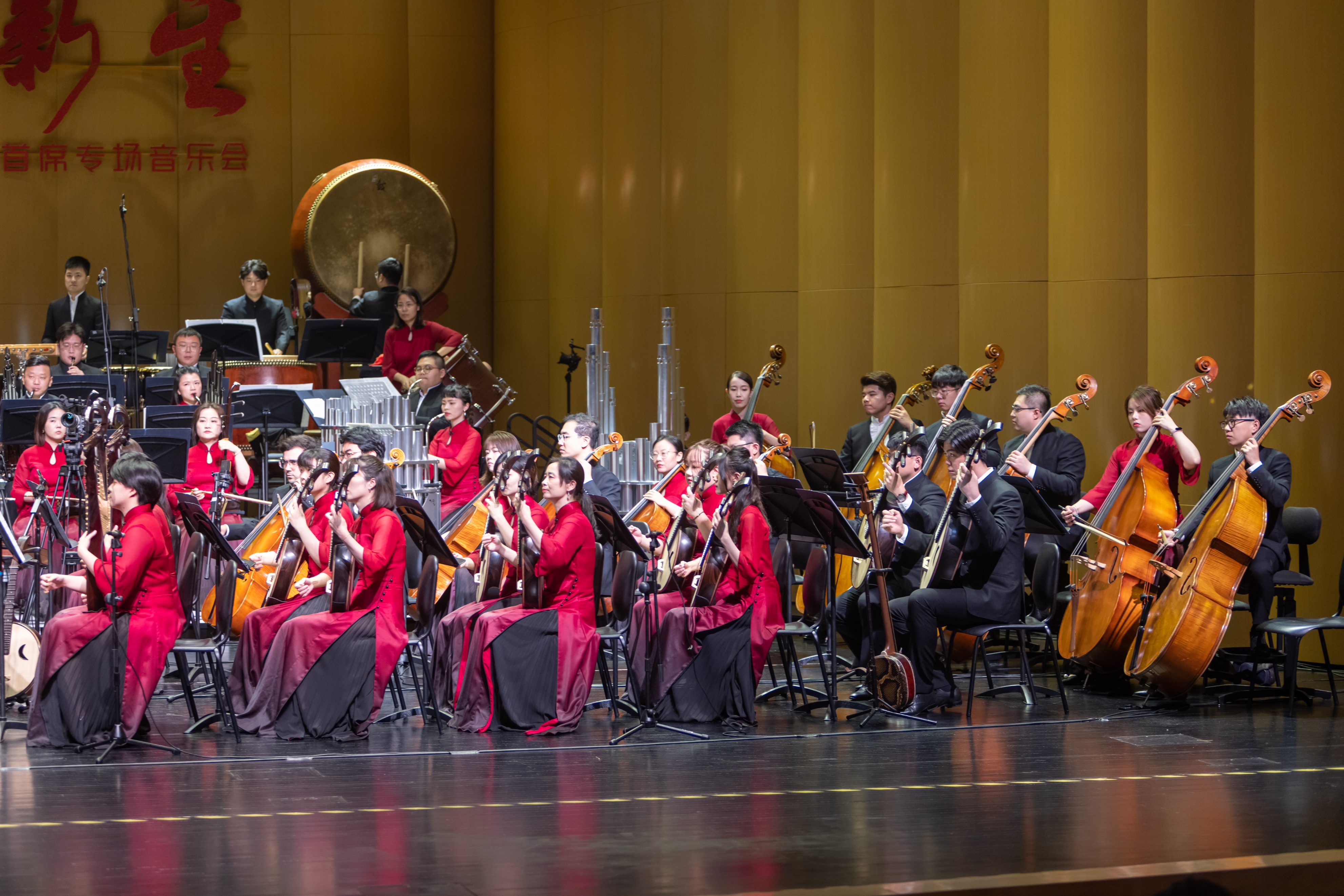 苏州交响乐团表演春节交响曲,苏州民族管弦乐团音乐厅舞蹈演出