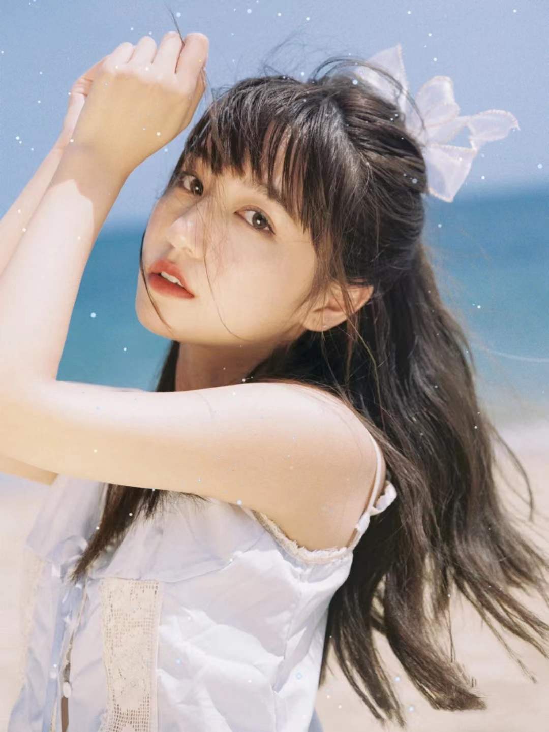 怎么扎头发好看古风不披发戴眼镜,儿童披发发型扎法洋气