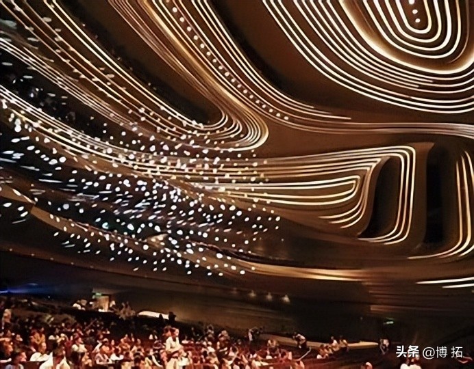 开业6年推出1700+场优质剧目，这个大剧院经营有“巧”
