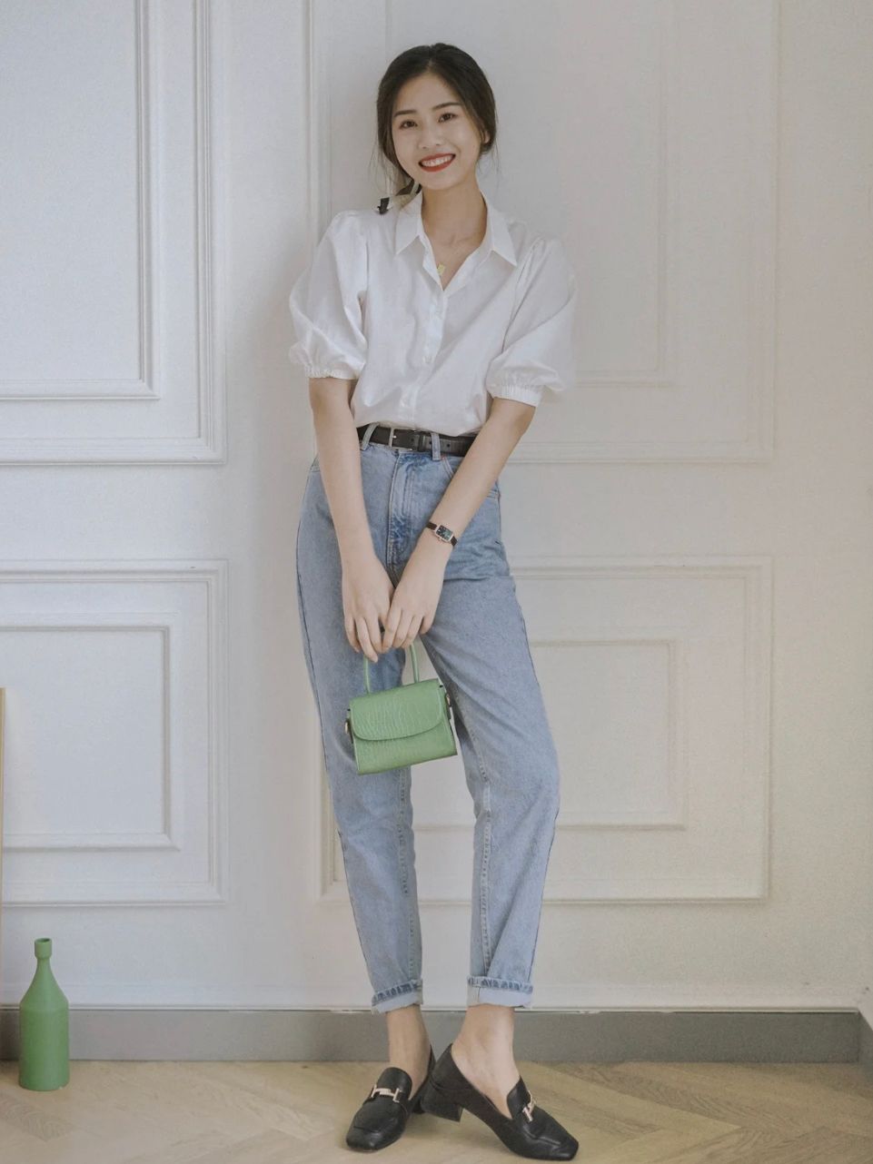 为啥有的女人打扮穿着没女人味,有的女人穿得很朴素却很好看