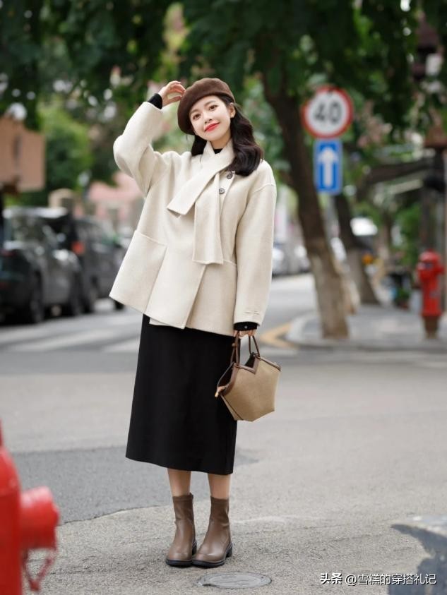 皮肤暗黄偏黑女士染什么颜色头发,皮肤偏黑的女孩子穿白色好看吗