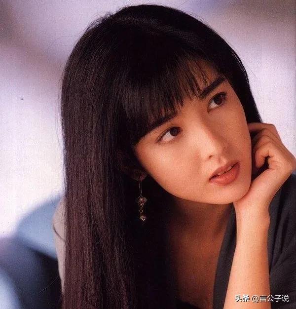 长着兔子脸的男明星有哪些,长得像兔子牙的男明星