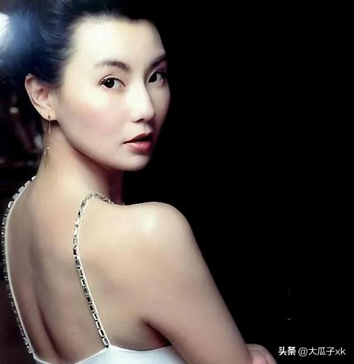 90年代年轻时的颜值巅峰女神,惊艳全球的十二位神颜美女