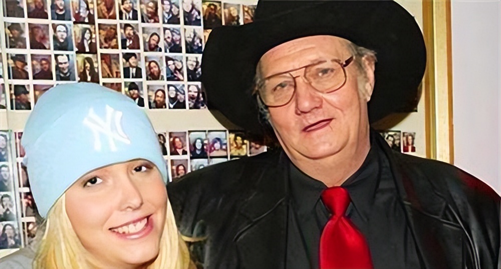 美国男子中彩票后买彩票又中奖,美国大叔买彩票中19亿巨奖