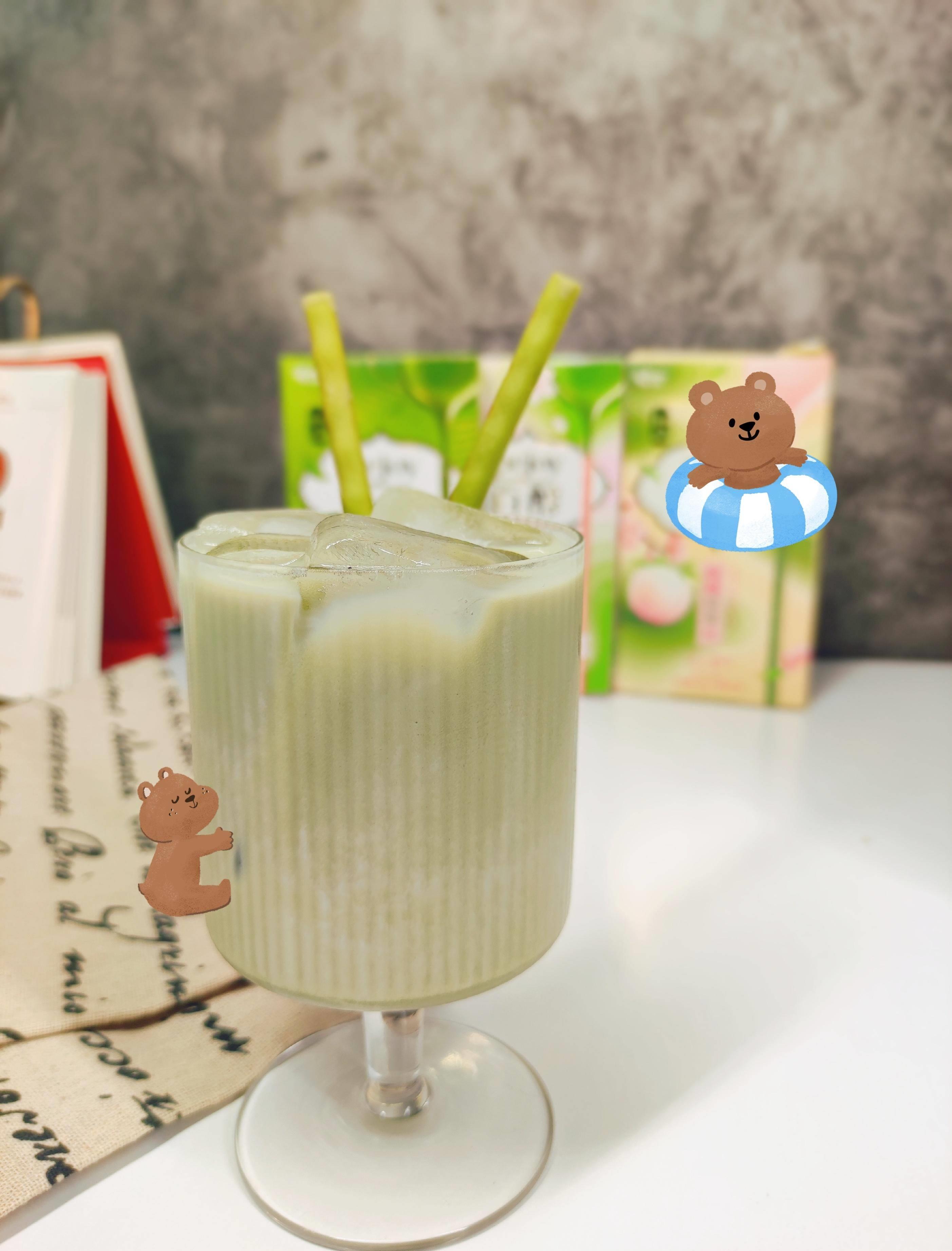 享受周末下午茶,在家自制丝滑抹茶拿铁