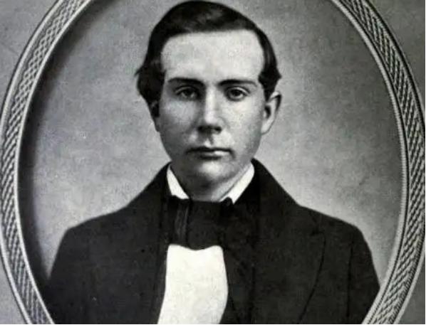 亿万富翁洛克菲勒七大定律,洛克菲勒世界上的第一个亿万富翁