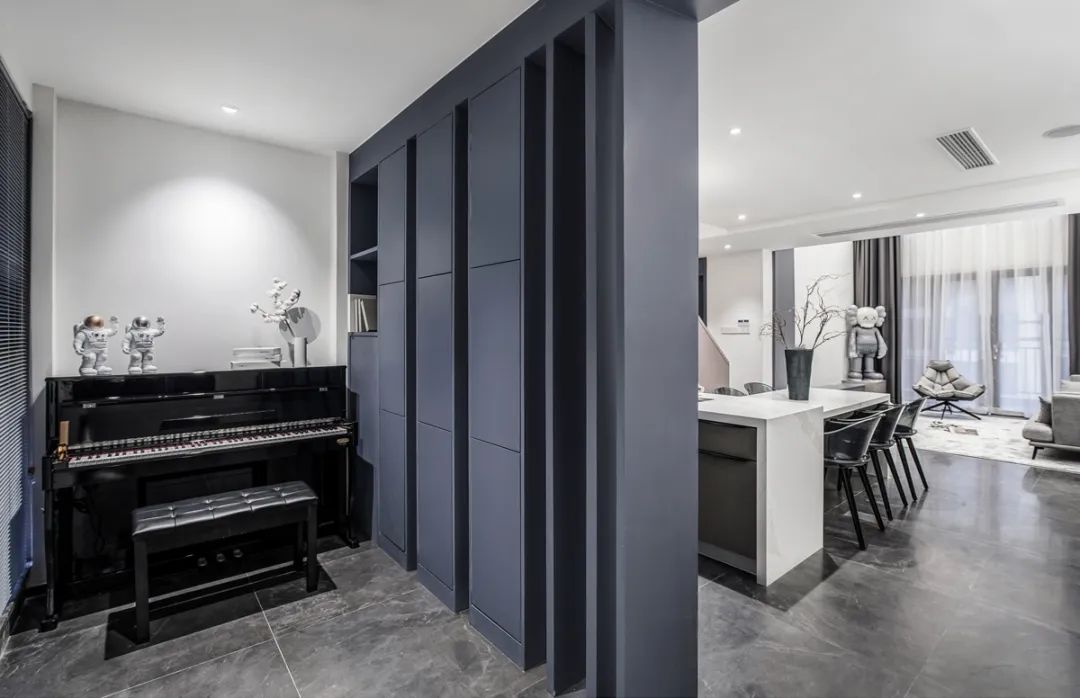 黑白灰现代极简约风格小户型,黑白灰系现代简约复式