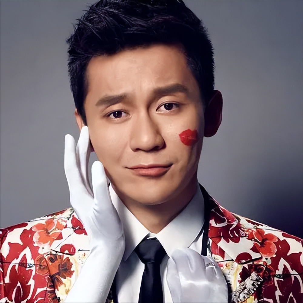 送女友石头、搞性别歧视，当众开黄腔，老实人李晨真没那么老实！