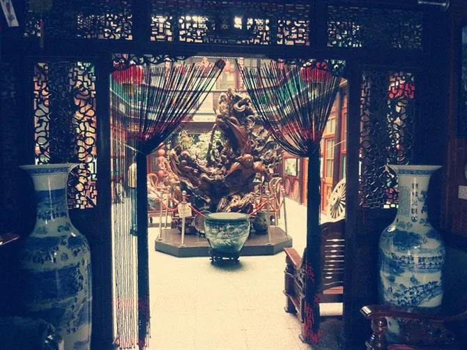 中国历史上有名的“*灯区红**”：八大胡同里那些风花雪月的事