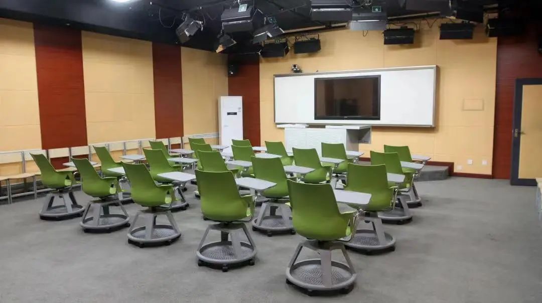 疫情下的这群国际学校学生：没有emo拒绝躺平