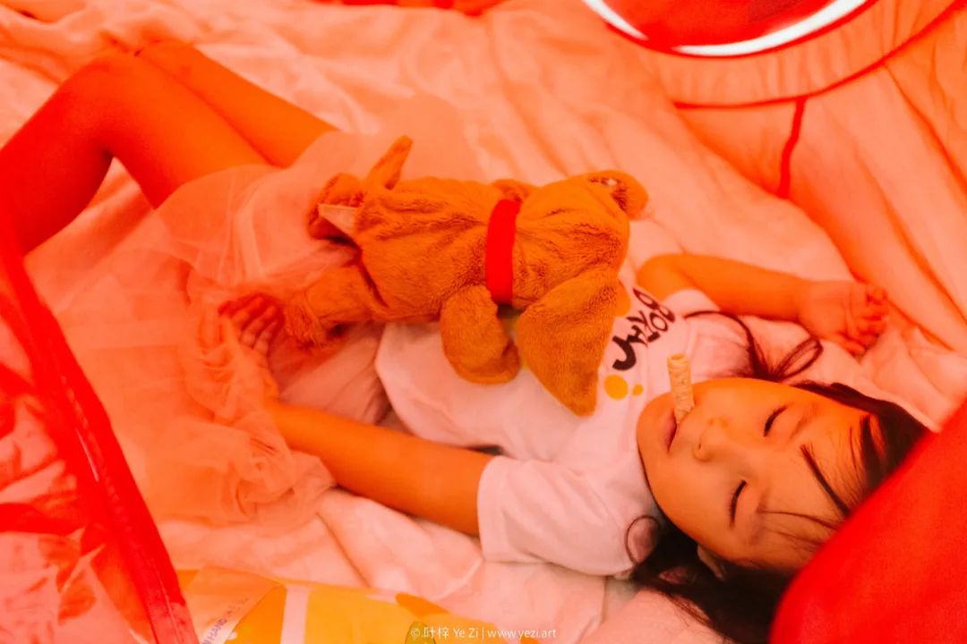 35mm定焦镜头能虚化吗,35mm定焦头选2.8还是1.8