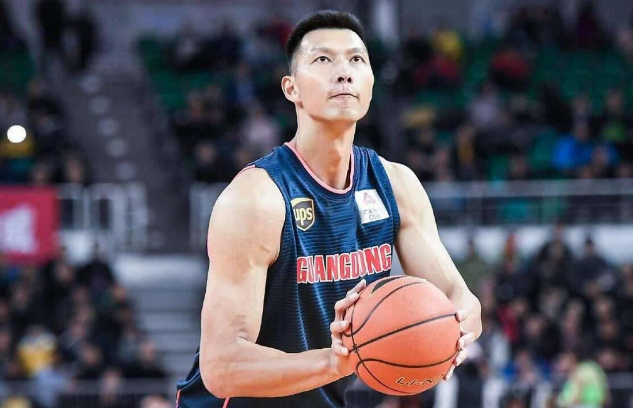 易建联老婆荆灵个人简历,易建联和妻子荆灵