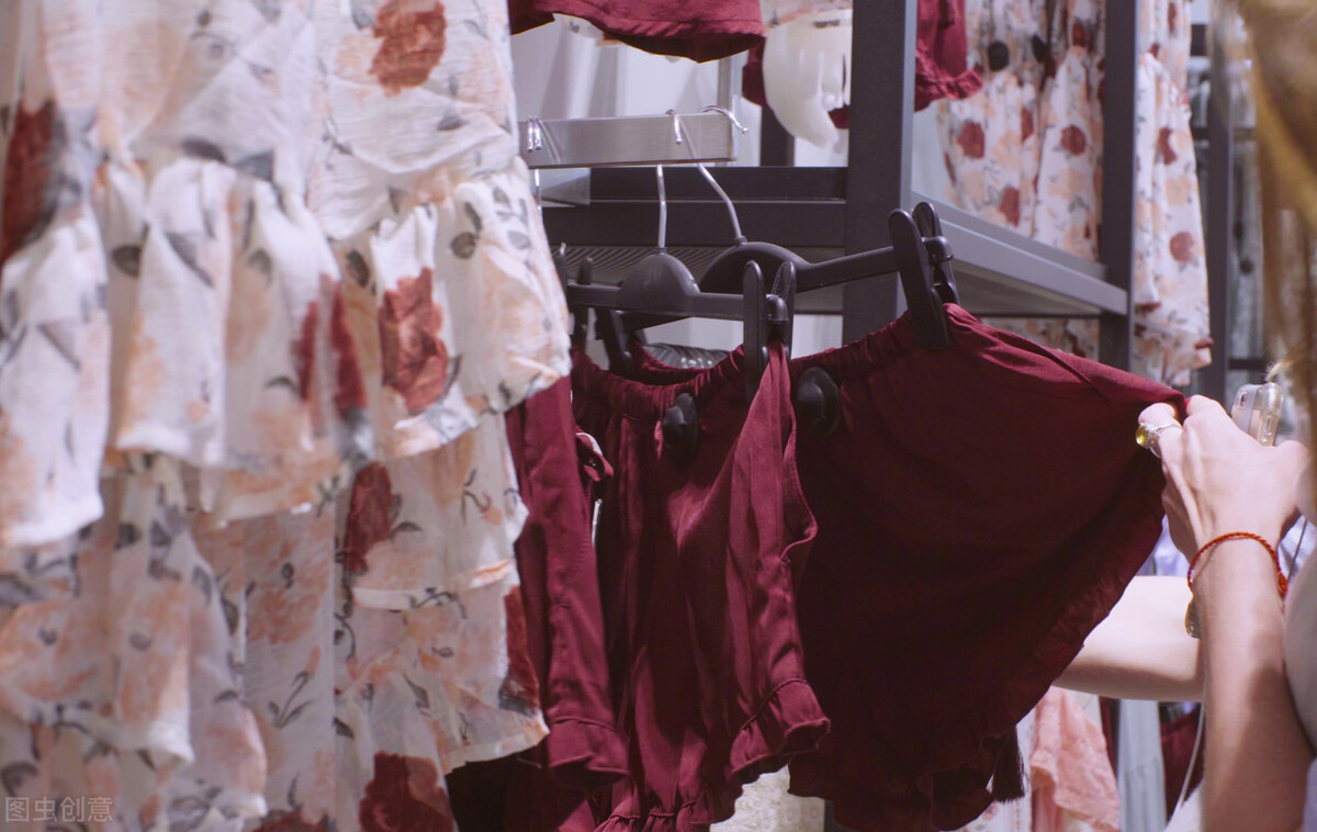 深圳老板开服装店，利用“两个小套路”，年收益增长270万