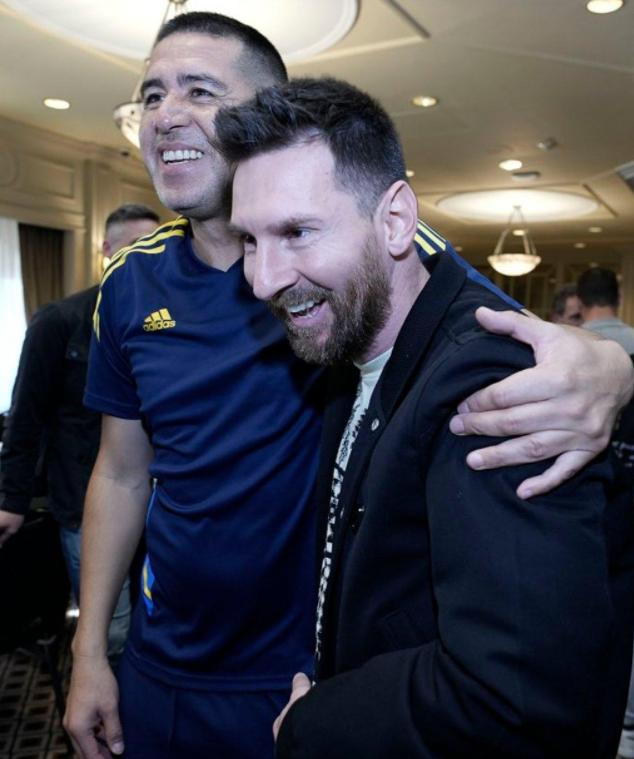 梅西参加里克尔梅告别赛几点开始,梅西抵达卡塔尔和队友见面视频