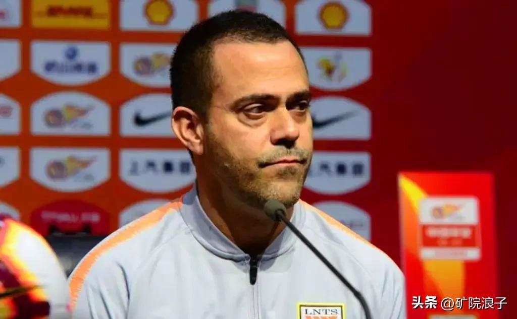 超级杯氛围,超级杯大屏幕