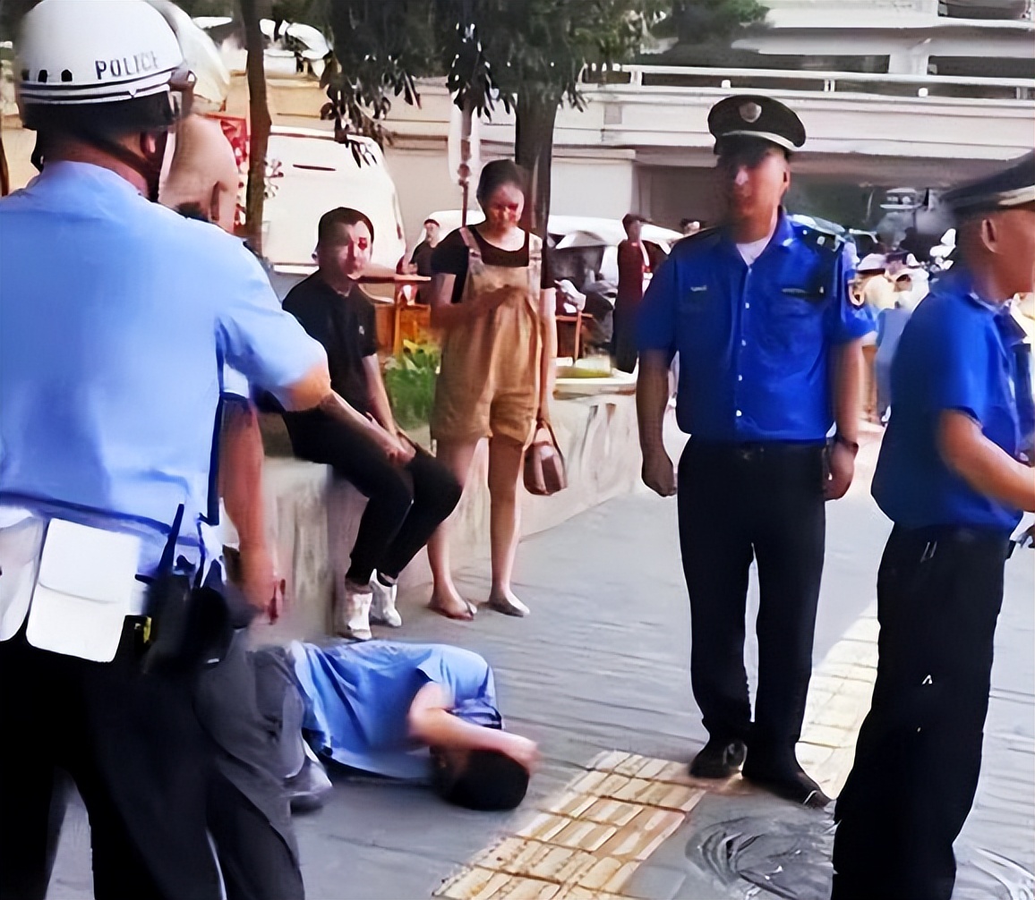 女子被司机打耳光后续赔了多少钱,女人被司机打耳光司机赔了10万