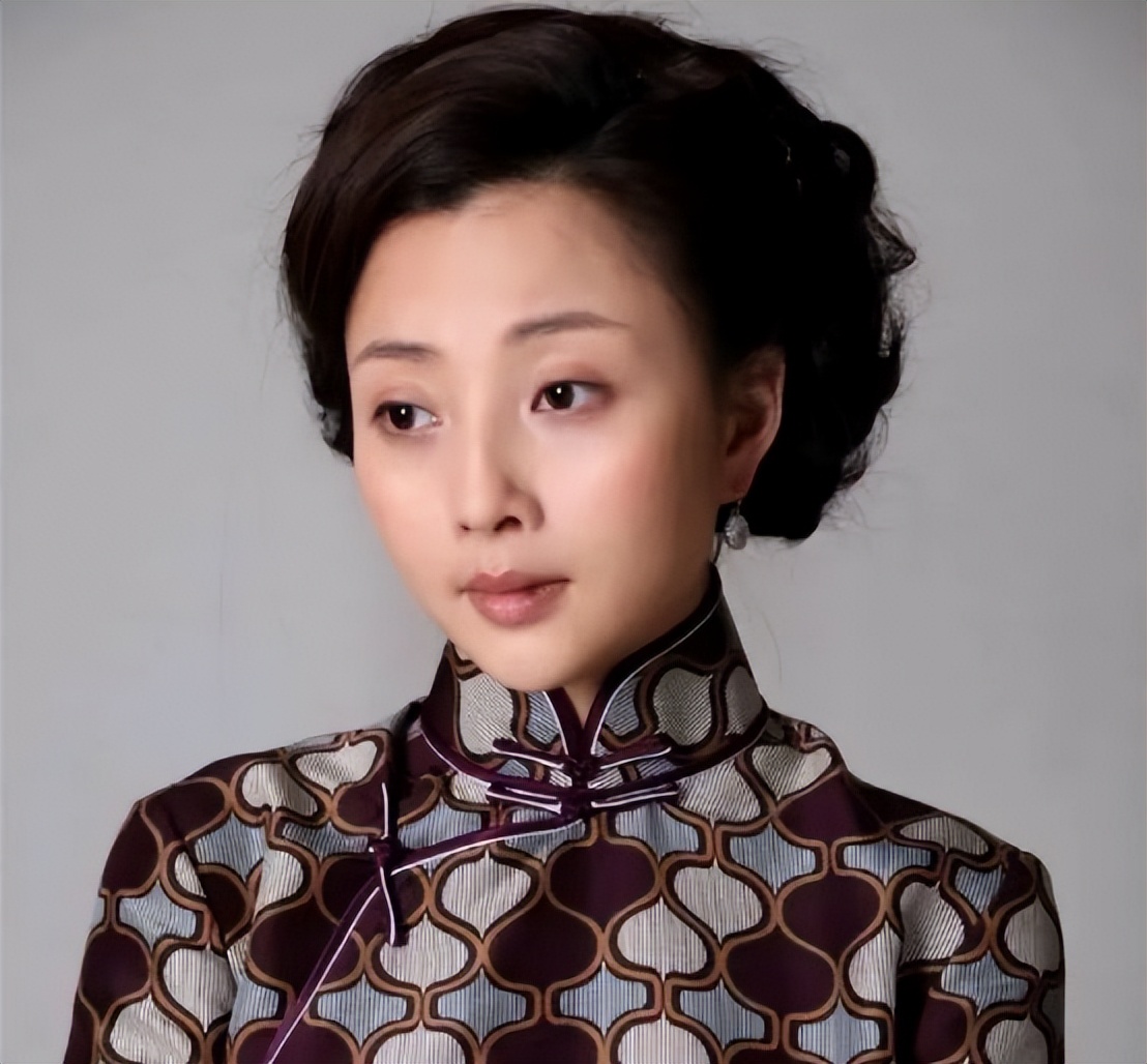 41岁的殷桃和46岁的梅婷,殷桃梅婷最好看的图片