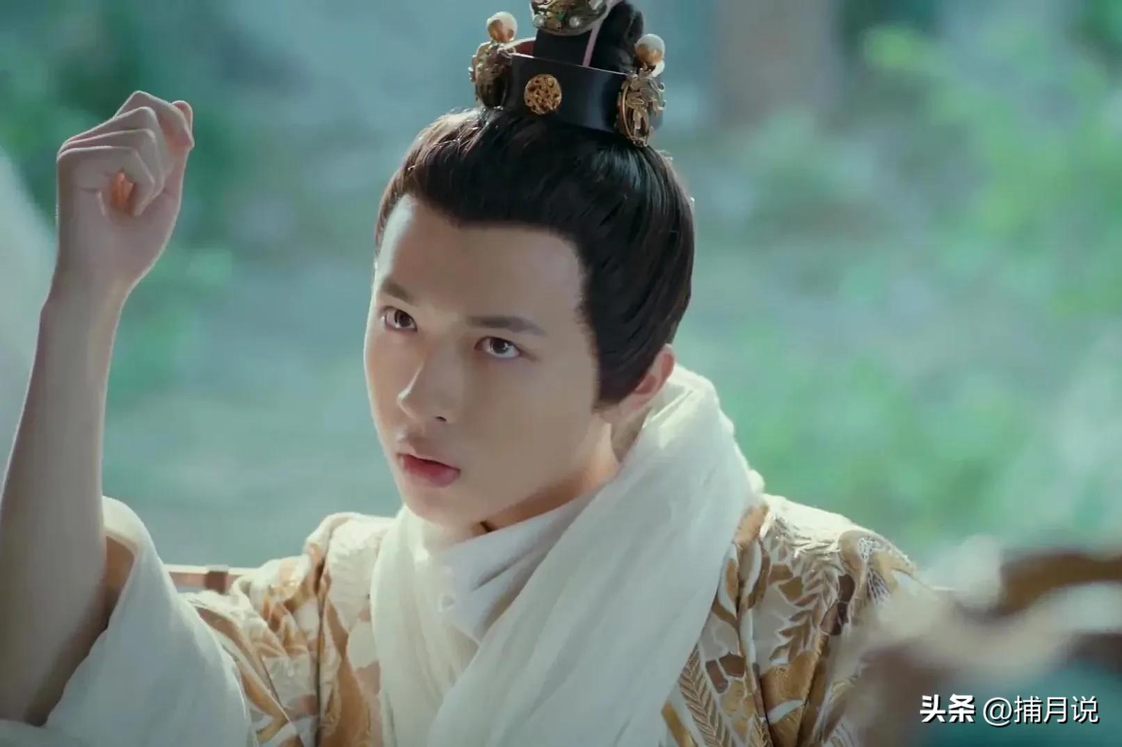 与亲姑姑*伦乱**逼叔叔吃猪食15岁暴君的下限可以有多低？