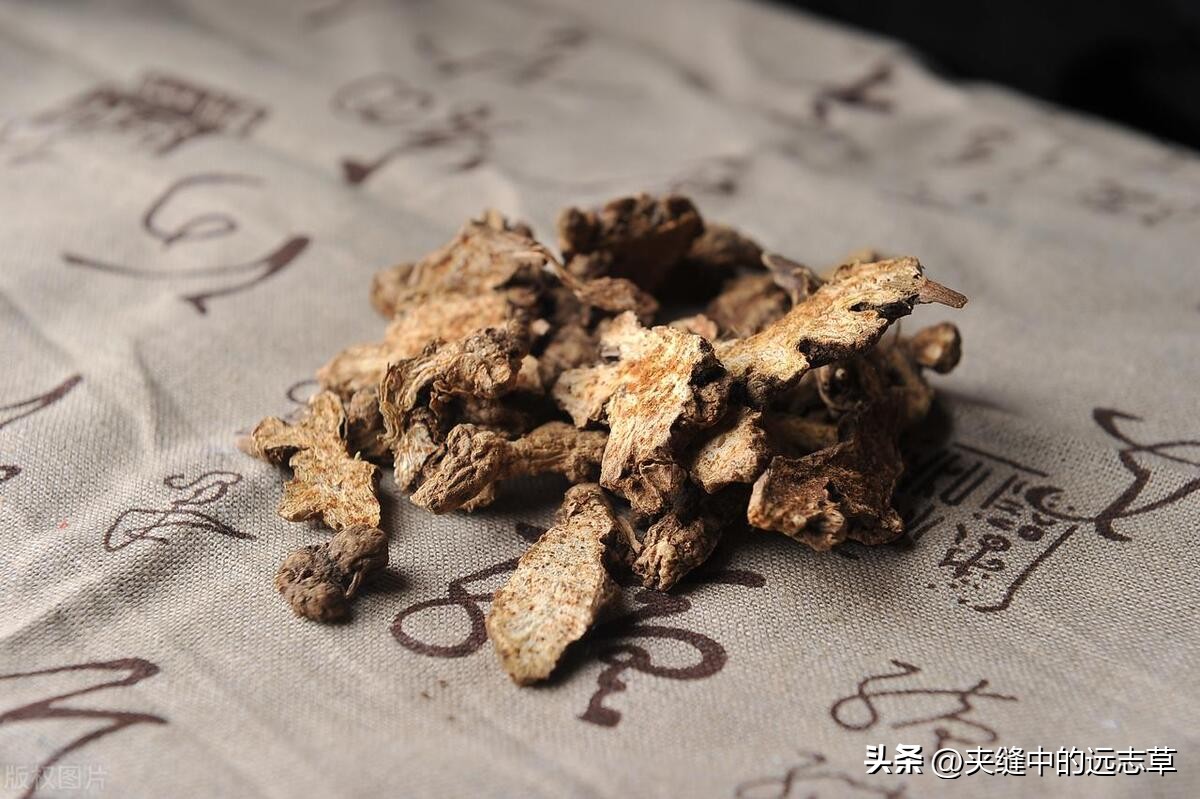 二阳咳嗽咳痰吃什么中成药,白痰和黄痰是火还是寒如何治疗