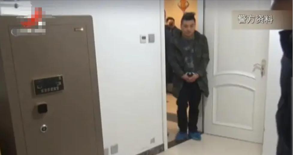 小伙发现暴富秘籍一年狂赚80亿,小伙发现彩票一年80亿