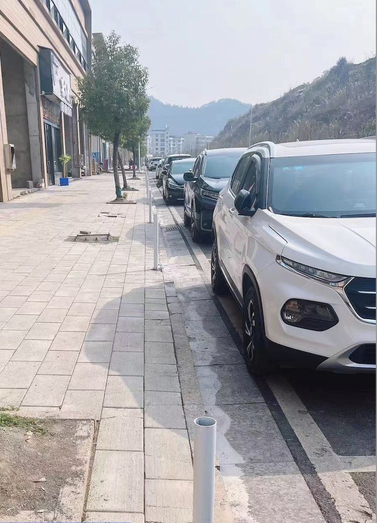 一种无线低位视频桩施工安装方法