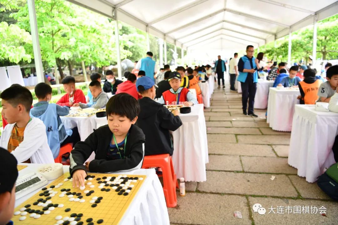 槐香四溢沁入八荒,槐香四溢