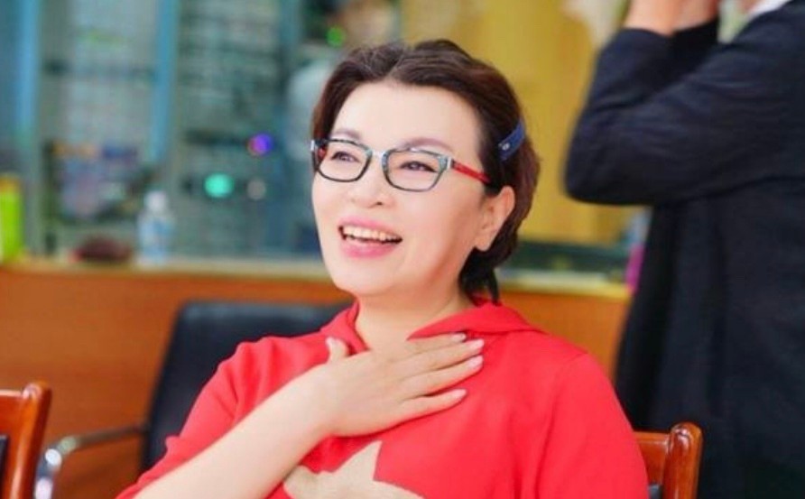 央视主播李瑞英儿子两次坠楼,央视主播李瑞英儿子坠楼后怎样了