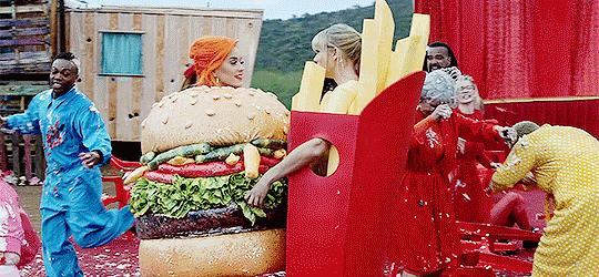 麦当劳和newjeans合作香港有吗,陈冠希联名麦当劳单品