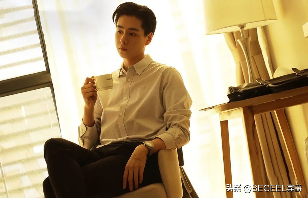 男士不同阶段戴什么表,男人30佩戴什么品牌的腕表