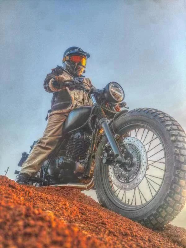 轻骑铃木250cc摩托车,推荐有性能又好看的复古车