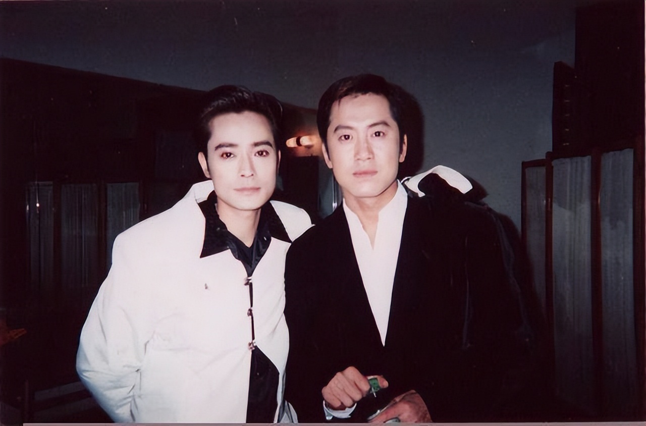 24位青歌赛冠军得主图片,6位歌手在巅峰时期逝世