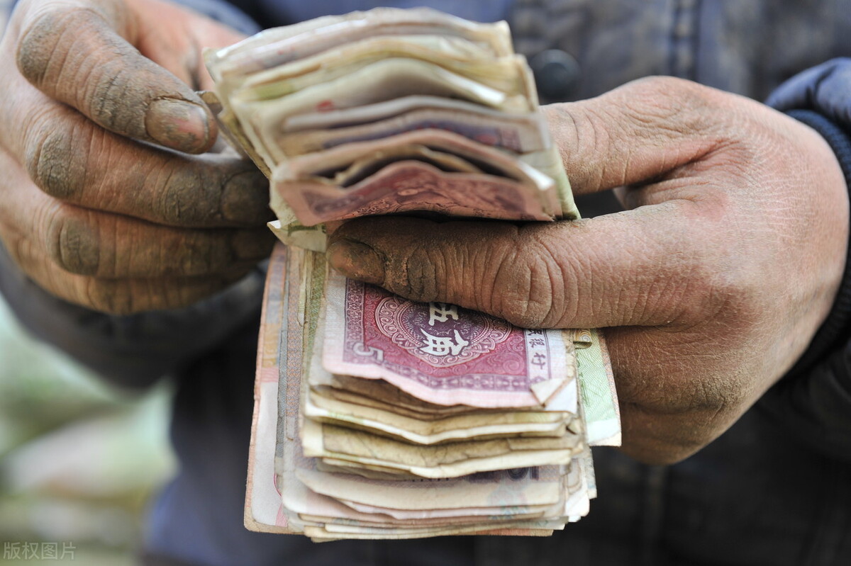 钱难挣饭难吃生活不容易,创业难挣钱更难一切都要精打细算