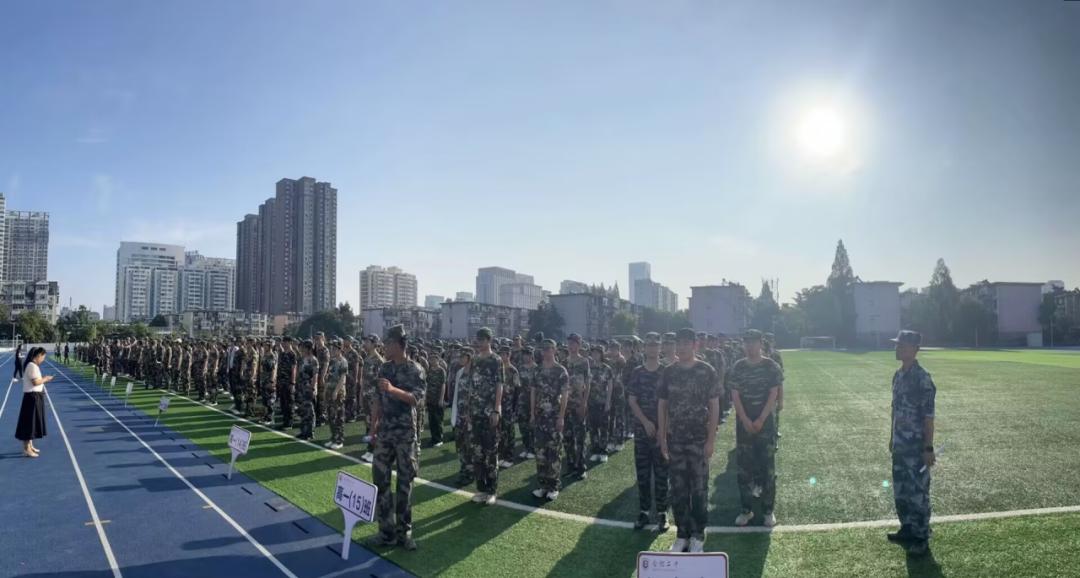 杩峰僵鍐涜绯诲垪,杩峰僵鍐涜鐗硅緫