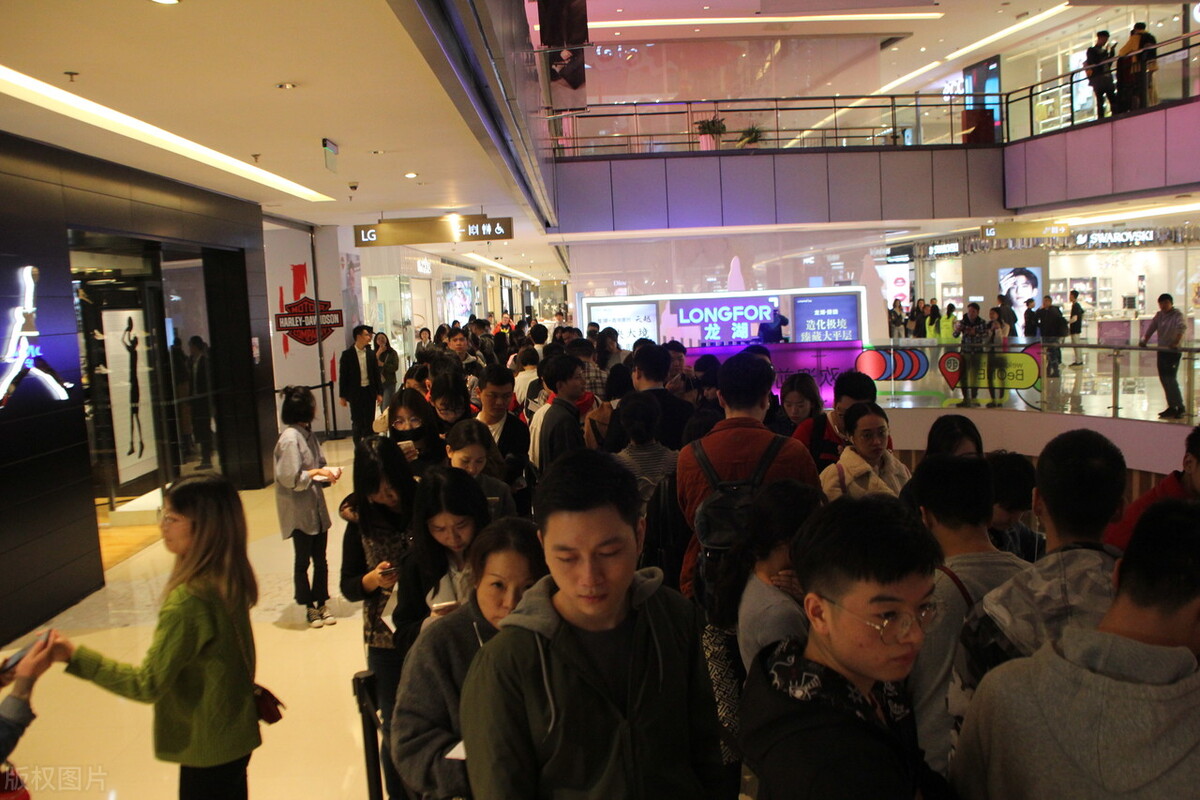 中国一季度经济，增长4.8%！中国老百姓爱上消费！美国人想接触？