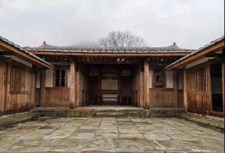 高高的紫云山,我们的青春故事曾在这里演绎