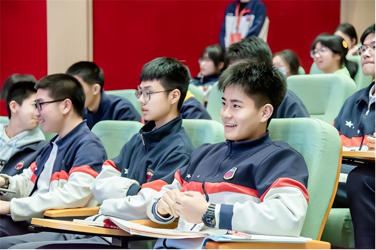 发生矛盾后，是坦率还是隐忍？新川外国语首届辩论赛，给出了答案