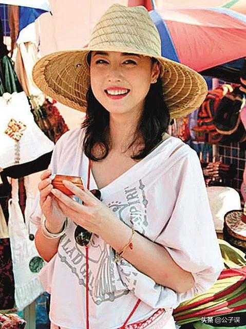 周海媚和吕良伟婚姻维持多久,周海媚谈吕良伟婚姻视频