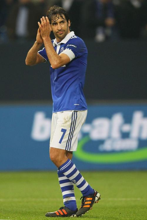 cba球衣退役的球员,退役三件球衣的球员