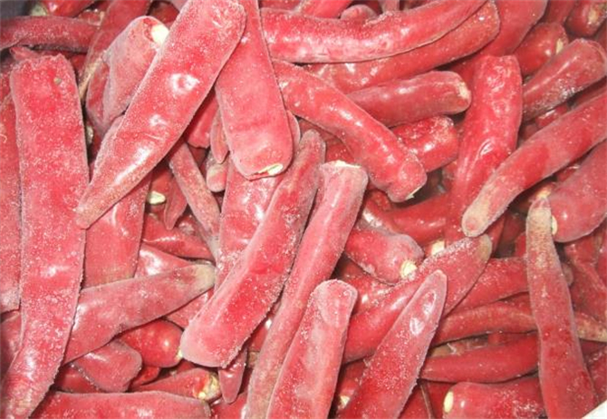 冷冻的辣椒要沥干水分吗,冷冻辣椒直接炒
