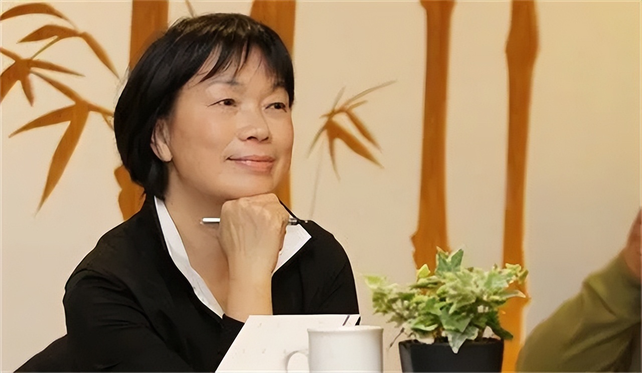 台湾作家龙应台:为港独暴徒洗地,选择性失明暴露了多少虚伪