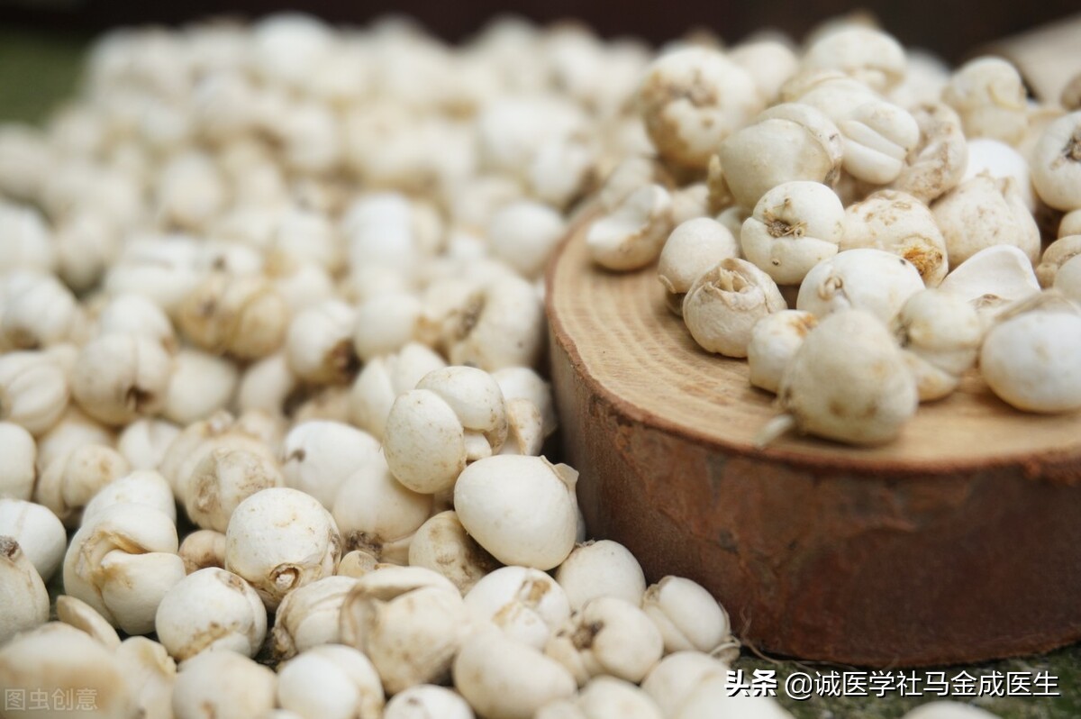 夏天脸油秋天脸很干中医辨证,脸上出油汗多的中医治疗