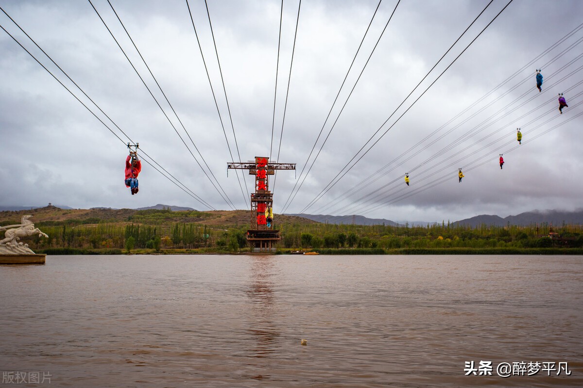 中卫市沙坡头景区,沙坡头旅游景区是5a级吗