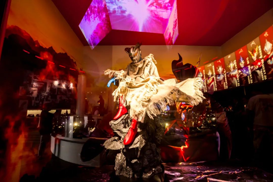 奥特曼在上海海昌“开门”迎客，本土乐园找到了“吸金神器”？